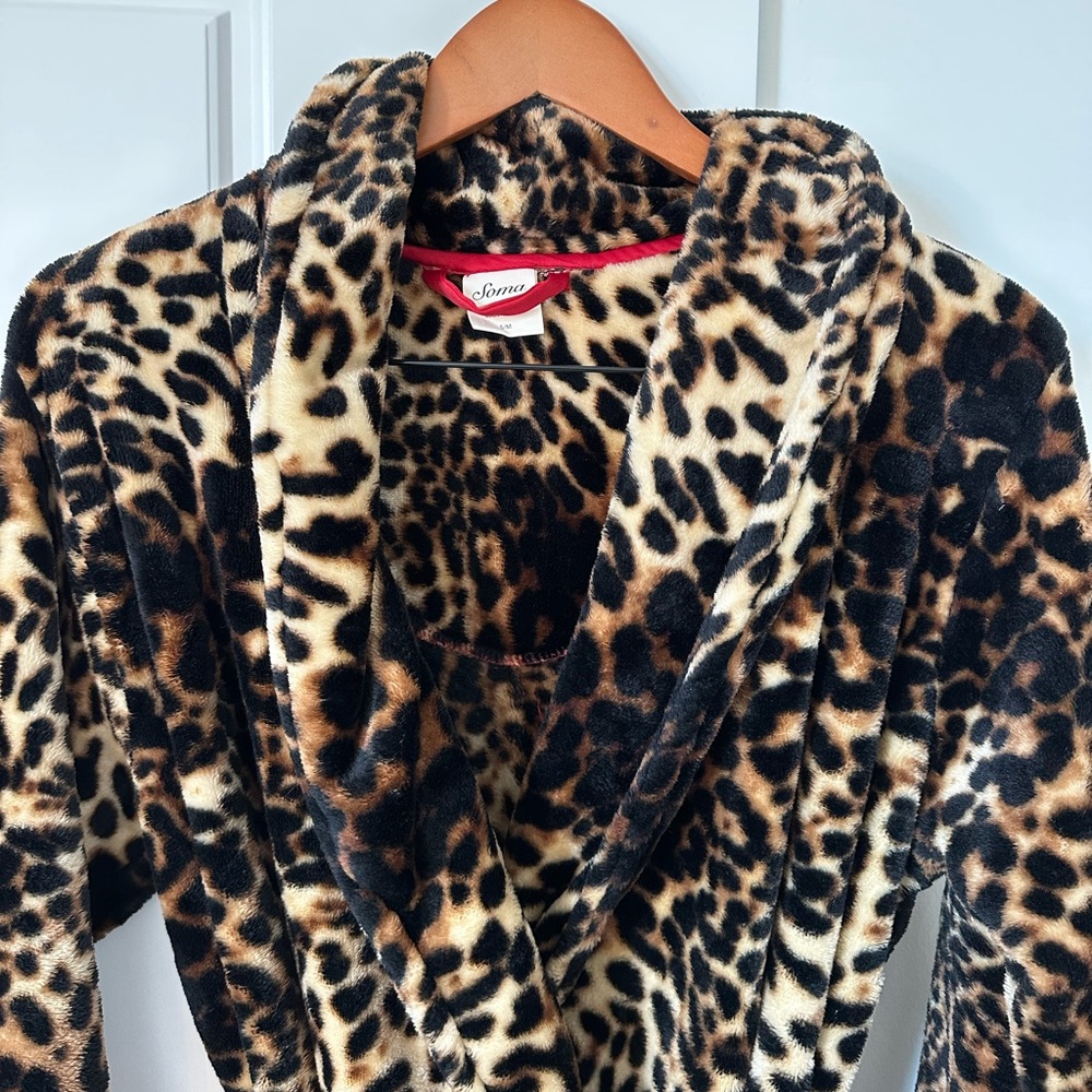 Soma Robe - Picture 4 of 5